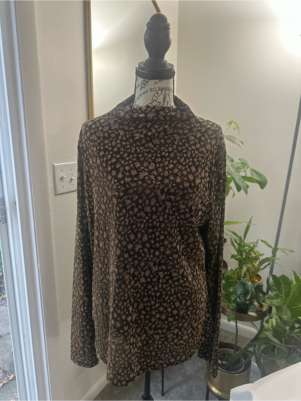 Worthington Women’s Black & Gold Metallic Leopard Pattern Mock-Neck Top XL